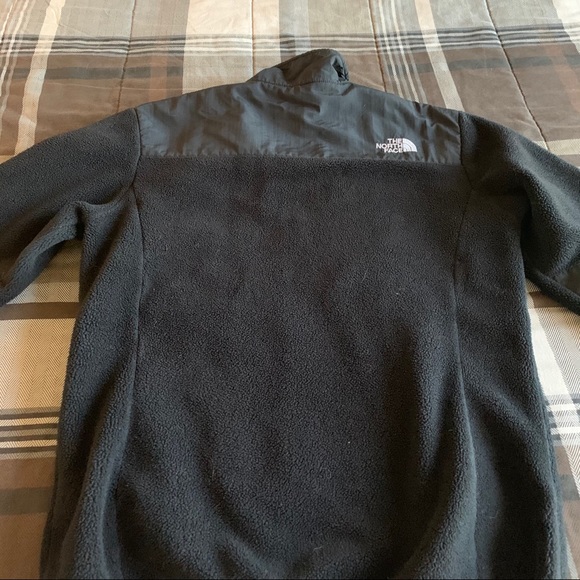 The North Face Girls Denali Jacket in Black - Picture 6 of 11